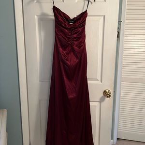 jessica mcclintock prom dress burgundy satin size 2 worn once